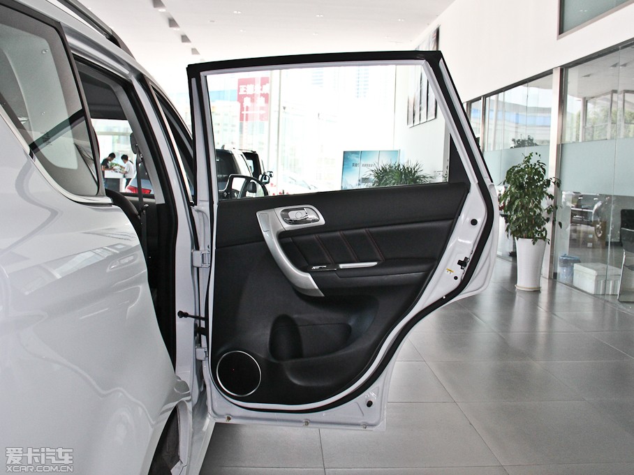 2013�����H6 ������ 1.5T �քӃ�򌾫Ӣ��