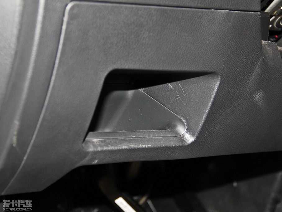 2013�����H6 ����(j��)�� 1.5T �ք�(d��ng)���(q��)��Ӣ��