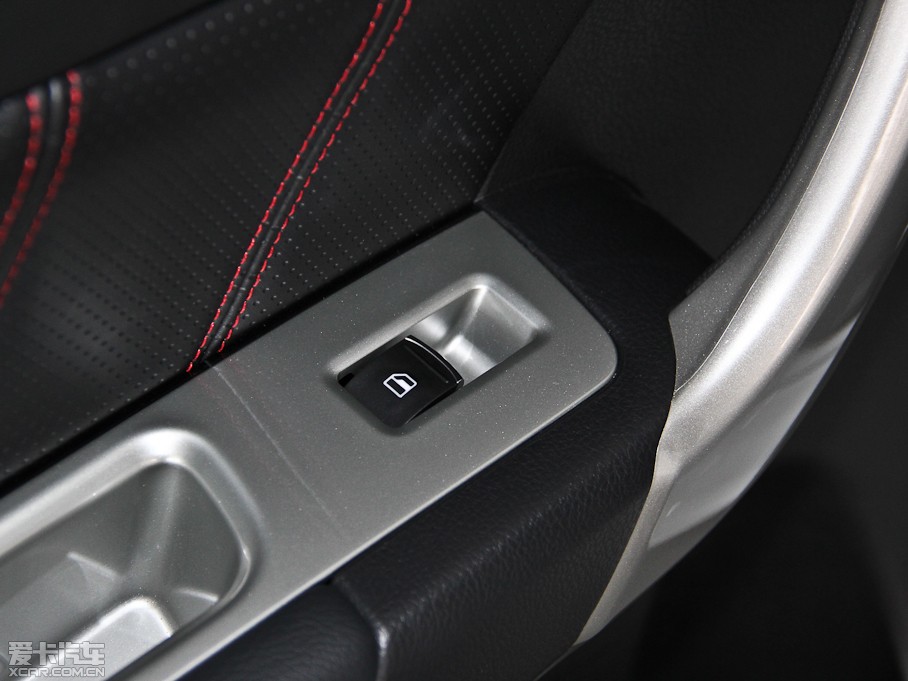 2013�����H6 ������ 1.5T �քӃ�򌾫Ӣ��