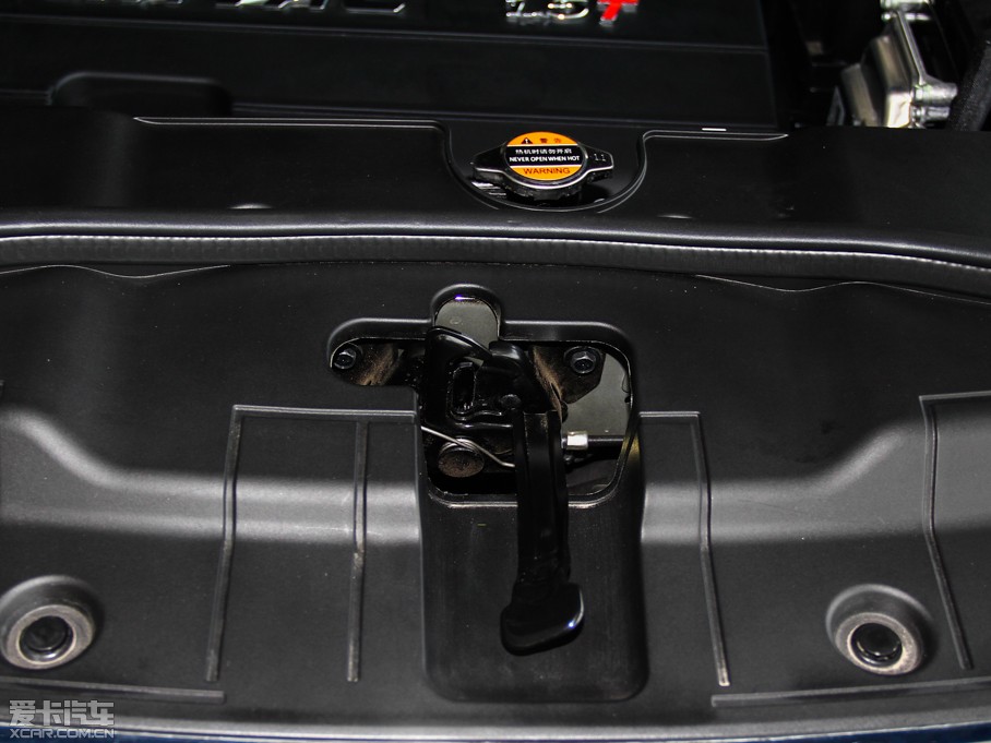 2013�����H6 �\(y��n)��(d��ng)�� 1.5T �ք�(d��ng)���(q��)��Ӣ��