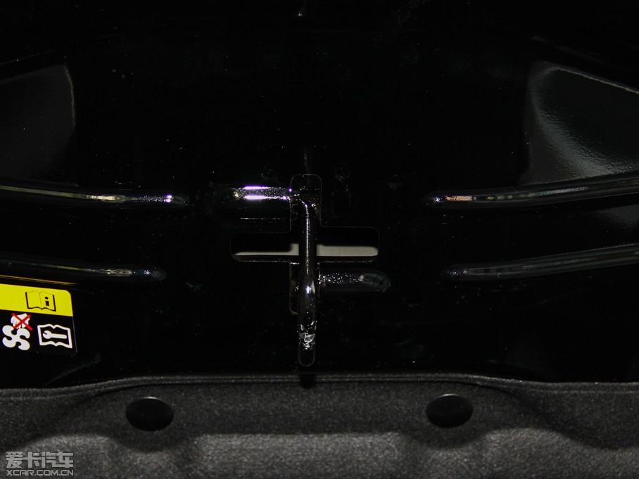 2013�����H6 �\�Ӱ� 1.5T �քӃ��(q��)��Ӣ��