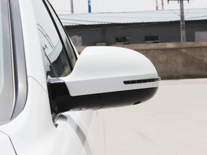 2013款升级版 1.5T 手动四驱精英型 后视镜
