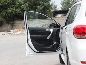 2013款升级版 1.5T 手动四驱精英型 驾驶位车门
