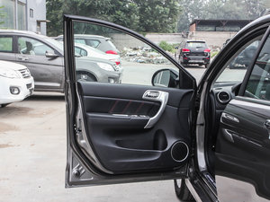 2013款升级版 1.5T 手动两驱尊贵型 驾驶位车门