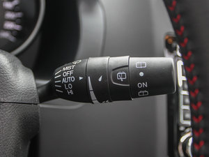 2013 1.5T ք(q)Ӣ п؅^(q)