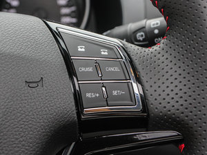 2013 1.5T ք(q)Ӣ п؅^(q)