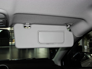 2013款升级版 1.5T 手动四驱精英型 空间座椅