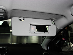 2013款升级版 1.5T 手动四驱精英型 空间座椅