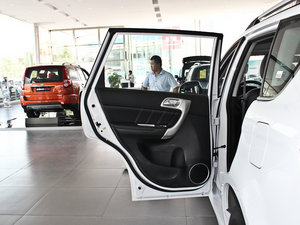 2013款升级版 1.5T 手动两驱精英型 左后车门