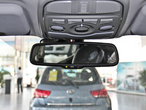 2013款升级版 1.5T 手动两驱精英型 车内后视镜