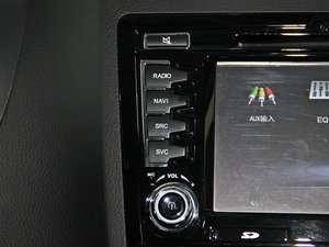 2013款升级版 1.5T 手动两驱精英型 中控区