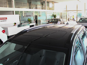 2013款运动版 1.5T 手动两驱精英型 车顶