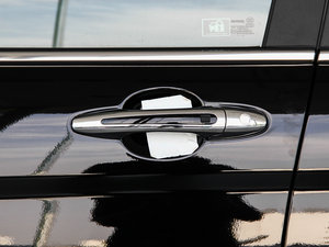 2013款运动版 1.5T 手动两驱精英型 主驾门拉手