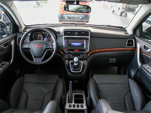 2013款运动版 1.5T 手动两驱精英型 内饰全景