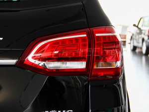 2013款运动版 1.5T 手动两驱精英型 尾灯