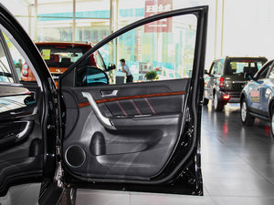 2013款运动版 1.5T 手动两驱精英型 空间座椅