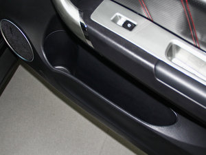 2013款运动版 1.5T 手动两驱精英型 空间座椅