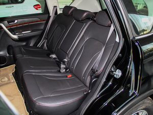 2013款运动版 1.5T 手动两驱精英型 空间座椅