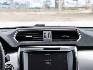 2014款1.5T 手动两驱精英版 空调出风口