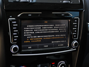2013款智尊版 2.0T手动四驱进取型 中控区