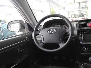 2013款智尊版 2.0L手动两驱进取型 中控区