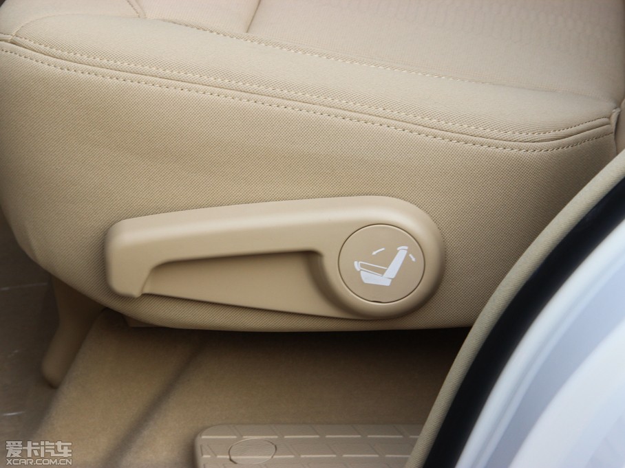 2015�����H9 2.0T �ԄӘ˜��� 7��