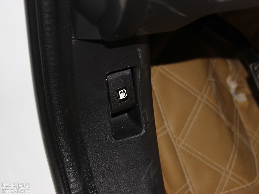 2014�����H6 �\(y��n)��(d��ng)�� 1.5T �ք�(d��ng)���(q��)��Ӣ��