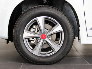 2014款1.5T 手动四驱都市型 轮圈