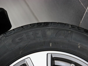2014款1.5T 手动四驱都市型 轮胎品牌