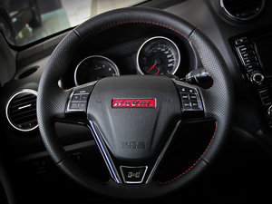 2014款1.5T 手动四驱都市型 方向盘