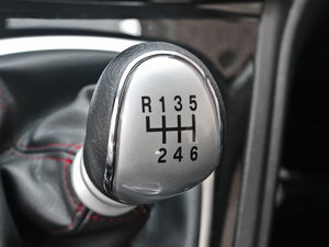 2014款1.5T 手动四驱都市型 中控区