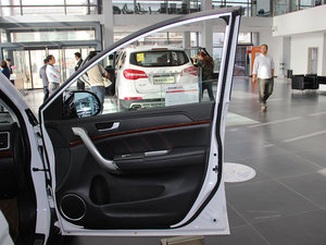 2014\Ӱ 1.5T ք򌾫Ӣ g