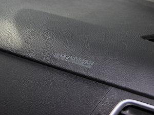 2014款运动版 1.5T 手动四驱精英型 空间座椅