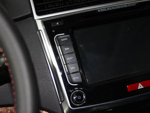 2014款运动版 1.5T 手动四驱精英型 中控区