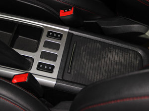 2014款运动版 1.5T 手动四驱精英型 中控区