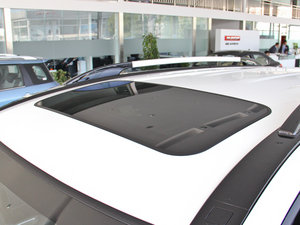 2014款升级版 1.5T 手动两驱精英型 车顶