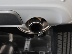 2014款升级版 1.5T 手动两驱精英型 排气管