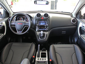 2014款升级版 1.5T 手动两驱精英型 内饰全景