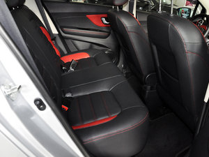 2015款1.5L AMT都市型 空间座椅