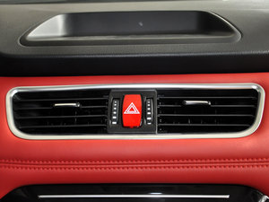 2015款1.5L AMT都市型 中控区