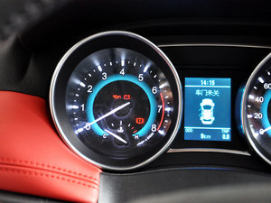 2015款1.5L AMT都市型 中控区
