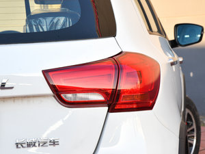 2016款蓝标 1.5L AMT豪华型 尾灯