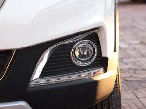 2016款蓝标 1.5L AMT豪华型 前雾灯