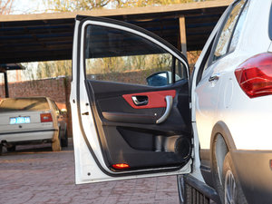 2016款蓝标 1.5L AMT豪华型 驾驶位车门