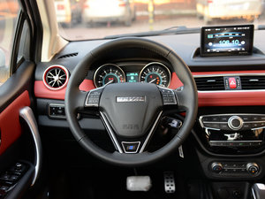 2016款蓝标 1.5L AMT豪华型 方向盘