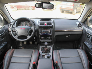 2015款2.0T 手动四驱精英型 内饰全景