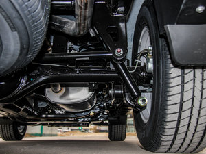 2015款2.0T 手动四驱精英型 细节外观