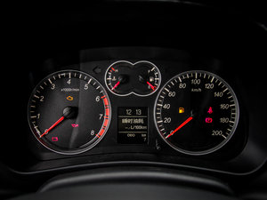 2015款2.0T 手动四驱精英型 仪表