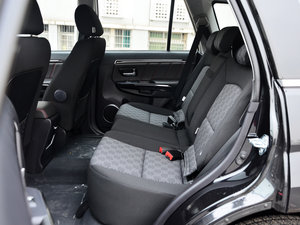 2015款2.0T 自动两驱精英型 柴油 后排空间