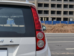 2015款2.0L 手动两驱进取型 尾灯
